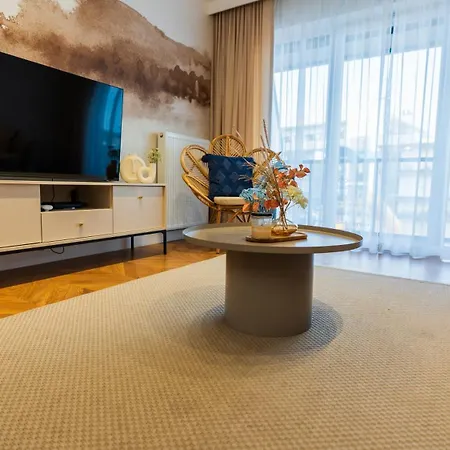 Odnowa M16 Basen I Jacuzzi *