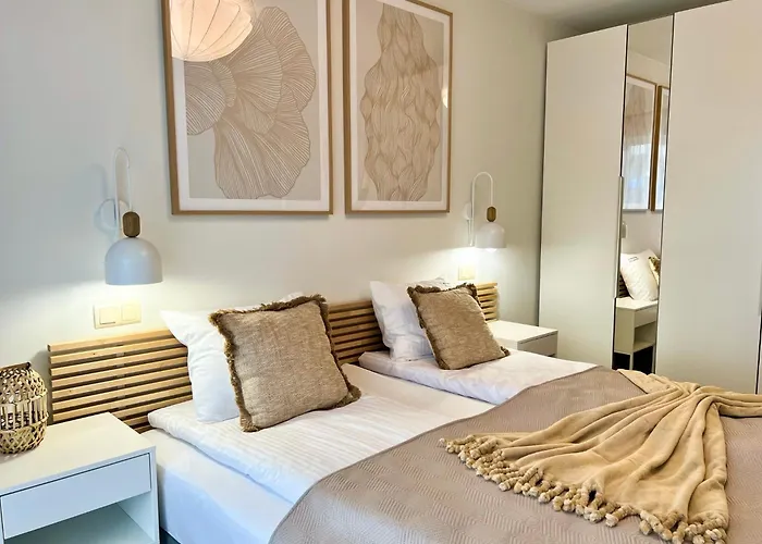 Odnowa M16 Basen I Jacuzzi * Dziwnów